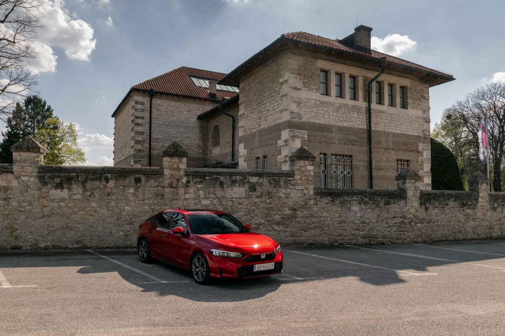 Honda Civic e:HEV Advance 2026